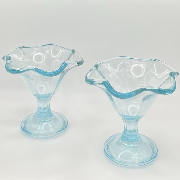 Vintage 50s Ice Blue Tulip Fluted Parfait Ice Cream Glasses 5.5” Made In Italy - Picture 1 of 6